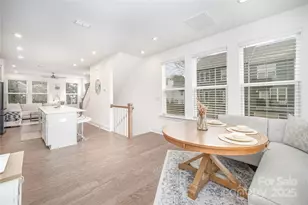 4004 Capital Rdg Ct, Charlotte, NC 28205 - Photo 6