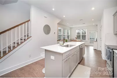 4004 Capital Ridge Court, Charlotte, NC 28205 - Photo 10