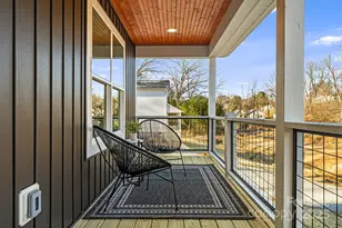 386 Holtzclaw St, Canton, NC 28716 - Photo 8