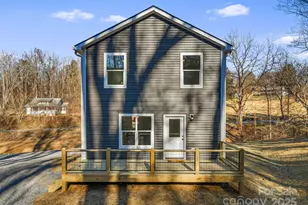 386 Holtzclaw St, Canton, NC 28716 - Photo 4