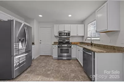1561 Forest Glen Lane, Kannapolis, NC 28081 - Photo 12