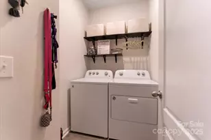 7332 Amberly Hills Rd, Charlotte, NC 28215 - Photo 14