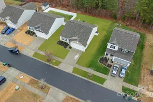 7332 Amberly Hills Rd, Charlotte, NC 28215 - Photo 6