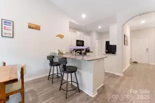 7332 Amberly Hills Rd, Charlotte, NC 28215 - Photo 10