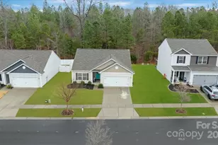 7332 Amberly Hills Rd, Charlotte, NC 28215 - Photo 4