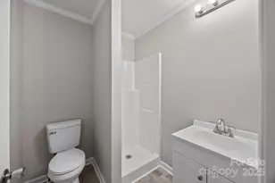 934 Cherry St, Statesville, NC 28677 - Photo 12