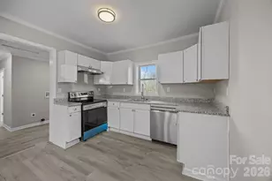 934 Cherry St, Statesville, NC 28677 - Photo 6