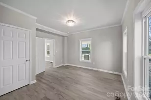 934 Cherry St, Statesville, NC 28677 - Photo 12