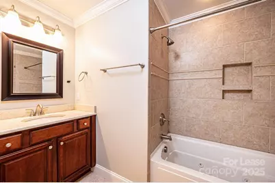 1060 26th Avenue NE, Hickory, NC 28601 - Photo 26