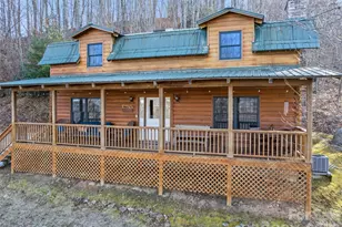 171 Sharons Bluff, Franklin, NC 28734 - Photo 2
