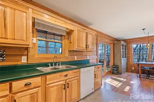 171 Sharons Bluff, Franklin, NC 28734 - Photo 16