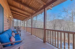 171 Sharons Bluff, Franklin, NC 28734 - Photo 4