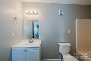 238 Hoskins Mill Ln, Charlotte, NC 28208 - Photo 2