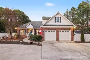 5418 Commodore Pl, Clover, SC 29710 - Photo 2