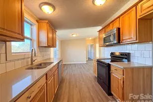 3596 Gull St, Hudson, NC 28638 - Photo 8