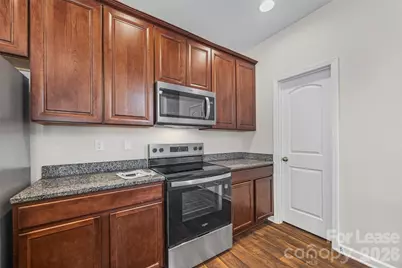 7333 Adare Mews Road, Charlotte, NC 28217 - Photo 10