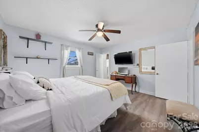 74 7th Street NW, Taylorsville, NC 28681 - Photo 12