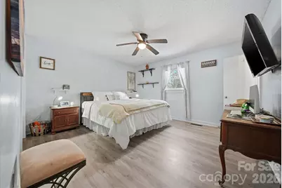 74 7th Street NW, Taylorsville, NC 28681 - Photo 10