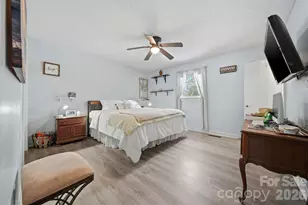 74 7th St NW, Taylorsville, NC 28681 - Photo 10