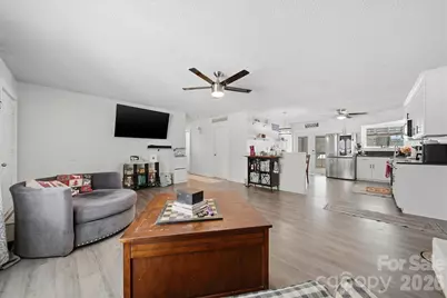 74 7th Street NW, Taylorsville, NC 28681 - Photo 4