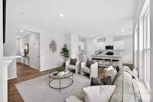 5031 Shallow Brk Dr, Charlotte, NC 28215 - Photo 8