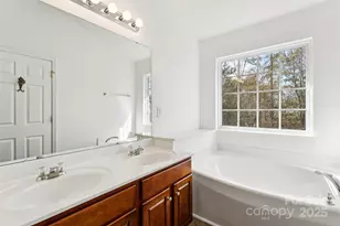 10032 Treeside Ln, Matthews, NC 28105 - Photo 32