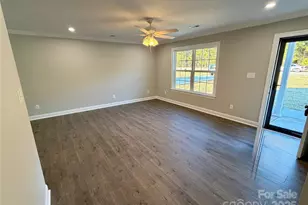 6244 Kershaw Camden Hwy, Kershaw, SC 29067 - Photo 10