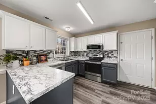 7515 Crestside Ln, Charlotte, NC 28227 - Photo 8