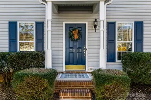 7515 Crestside Ln, Charlotte, NC 28227 - Photo 2