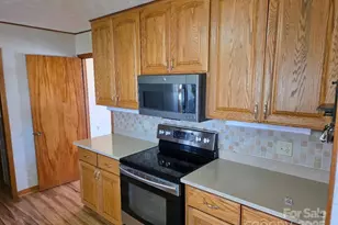 1375 E US Hwy 19E Hwy, Burnsville, NC 28714 - Photo 28