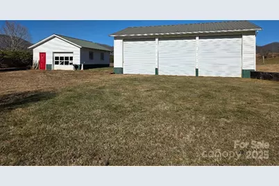 1375 E US Highway 19E Highway, Burnsville, NC 28714 - Photo 36