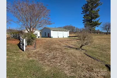 1375 E US Highway 19E Highway, Burnsville, NC 28714 - Photo 42