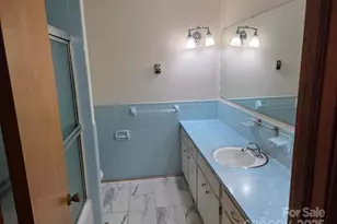 1375 E US Hwy 19E Hwy, Burnsville, NC 28714 - Photo 24