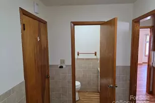 1375 E US Hwy 19E Hwy, Burnsville, NC 28714 - Photo 30