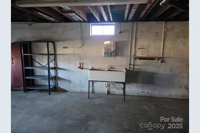 1375 E US Highway 19E Highway, Burnsville, NC 28714 - Photo 12