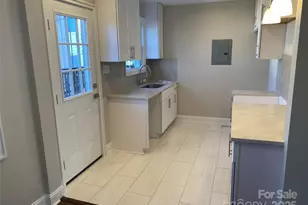 524 Wakefield Dr, Charlotte, NC 28209 - Photo 12