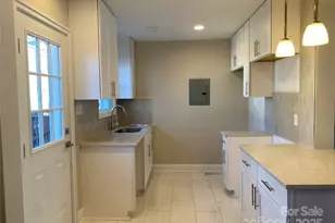 524 Wakefield Dr, Charlotte, NC 28209 - Photo 10