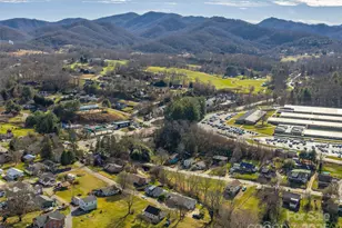 133 Axley St, Canton, NC 28716 - Photo 32