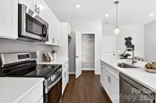 3034 Breslin St, Charlotte, NC 28214 - Photo 10