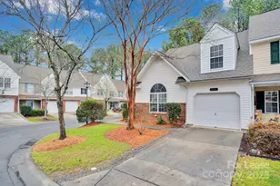 8041 Christmas Ct, Charlotte, NC 28216 - Photo 2