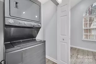 8041 Christmas Ct, Charlotte, NC 28216 - Photo 12