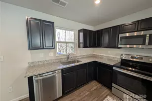 5020 Winding Jordan Ln, Charlotte, NC 28269 - Photo 2