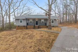 4404 Rebecca Cir, Gastonia, NC 28056 - Photo 2