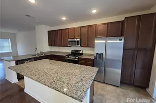 7306 Sienna Heights Pl, Charlotte, NC 28213 - Photo 2