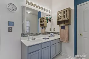 5822 Briggs Dr, Charlotte, NC 28269 - Photo 20