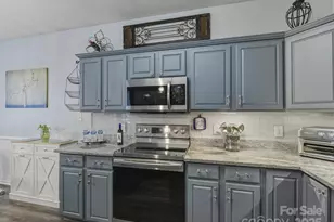 5822 Briggs Dr, Charlotte, NC 28269 - Photo 16