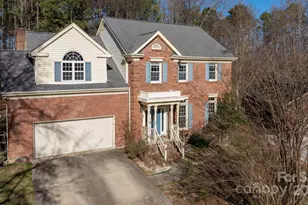 4806 Hickory Glen Dr, Matthews, NC 28105 - Photo 2