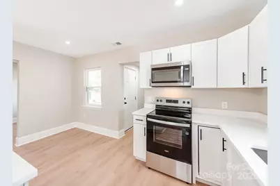 2025 Birchcrest Drive, Charlotte, NC 28205 - Photo 12