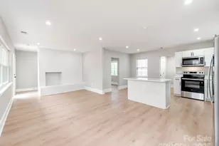 2025 Birchcrest Dr, Charlotte, NC 28205 - Photo 2