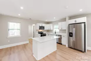 2025 Birchcrest Dr, Charlotte, NC 28205 - Photo 10